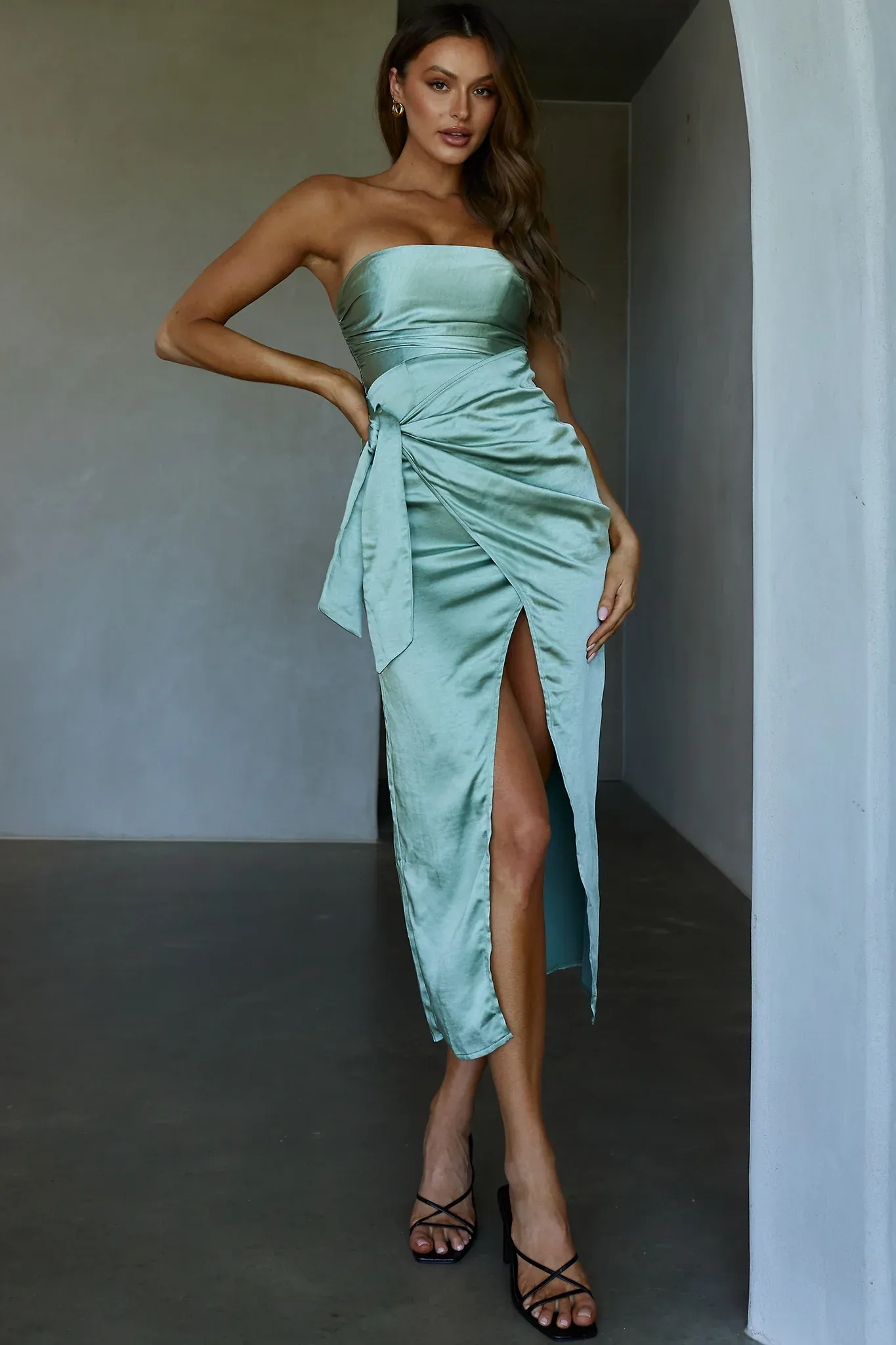 Gianna Strapless Waist Tie Midi Dress Pistachio