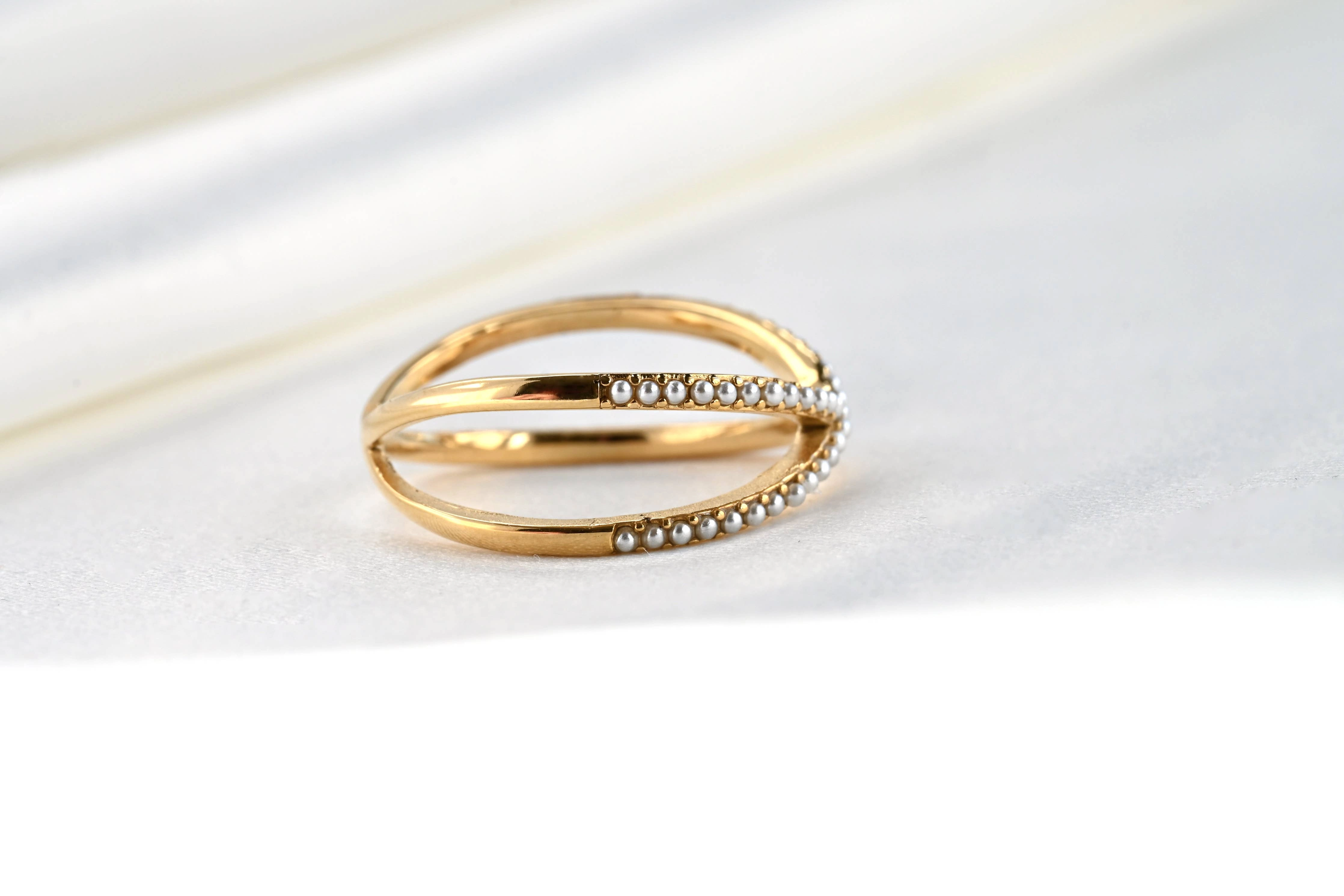 Pave Pearl Criss Cross Ring - Waterproof Gold X Pearl Ring