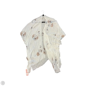 Shawl By Clothes Mentor In White, Size: 1x