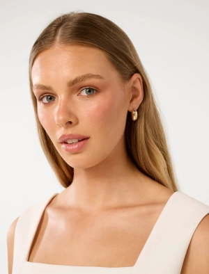 Signature Amara Small Hook Hoop Earrings